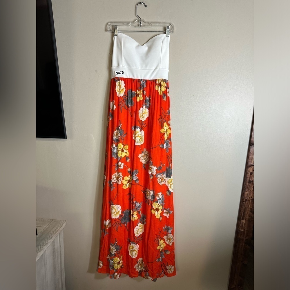 Style Rack large 16 p2p 53” length 13”waist w stretch strapless maxi